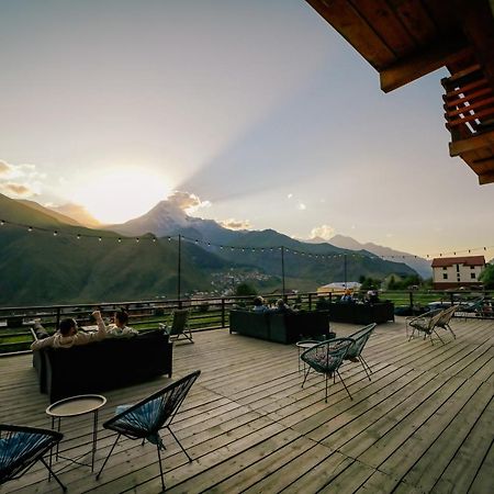 Alpenhaus Kazbegi Hotel & Restaurant エクステリア 写真