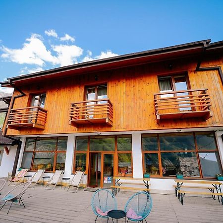 Alpenhaus Kazbegi Hotel & Restaurant エクステリア 写真
