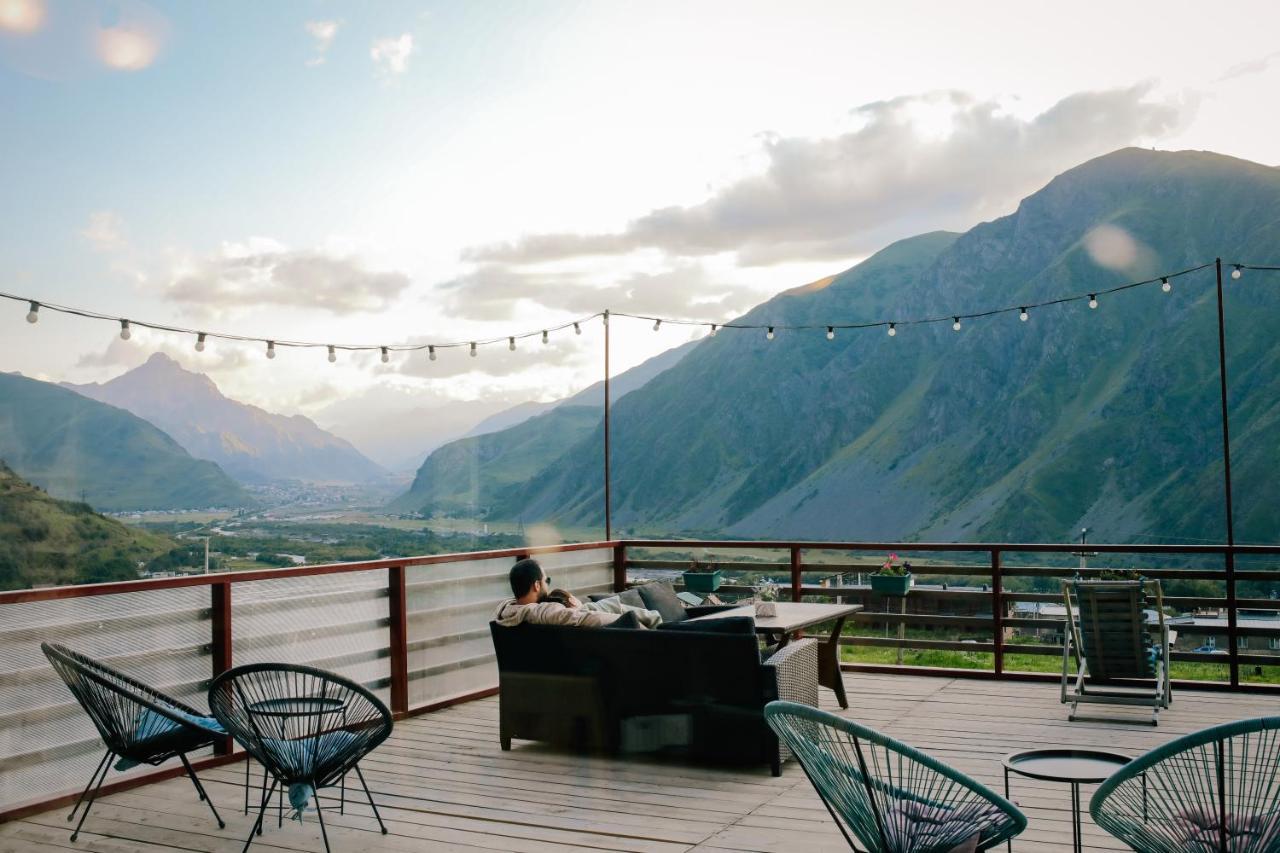 Alpenhaus Kazbegi Hotel & Restaurant エクステリア 写真
