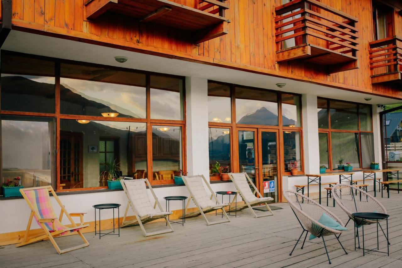 Alpenhaus Kazbegi Hotel & Restaurant エクステリア 写真