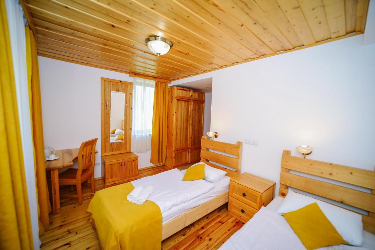 Alpenhaus Kazbegi Hotel & Restaurant エクステリア 写真