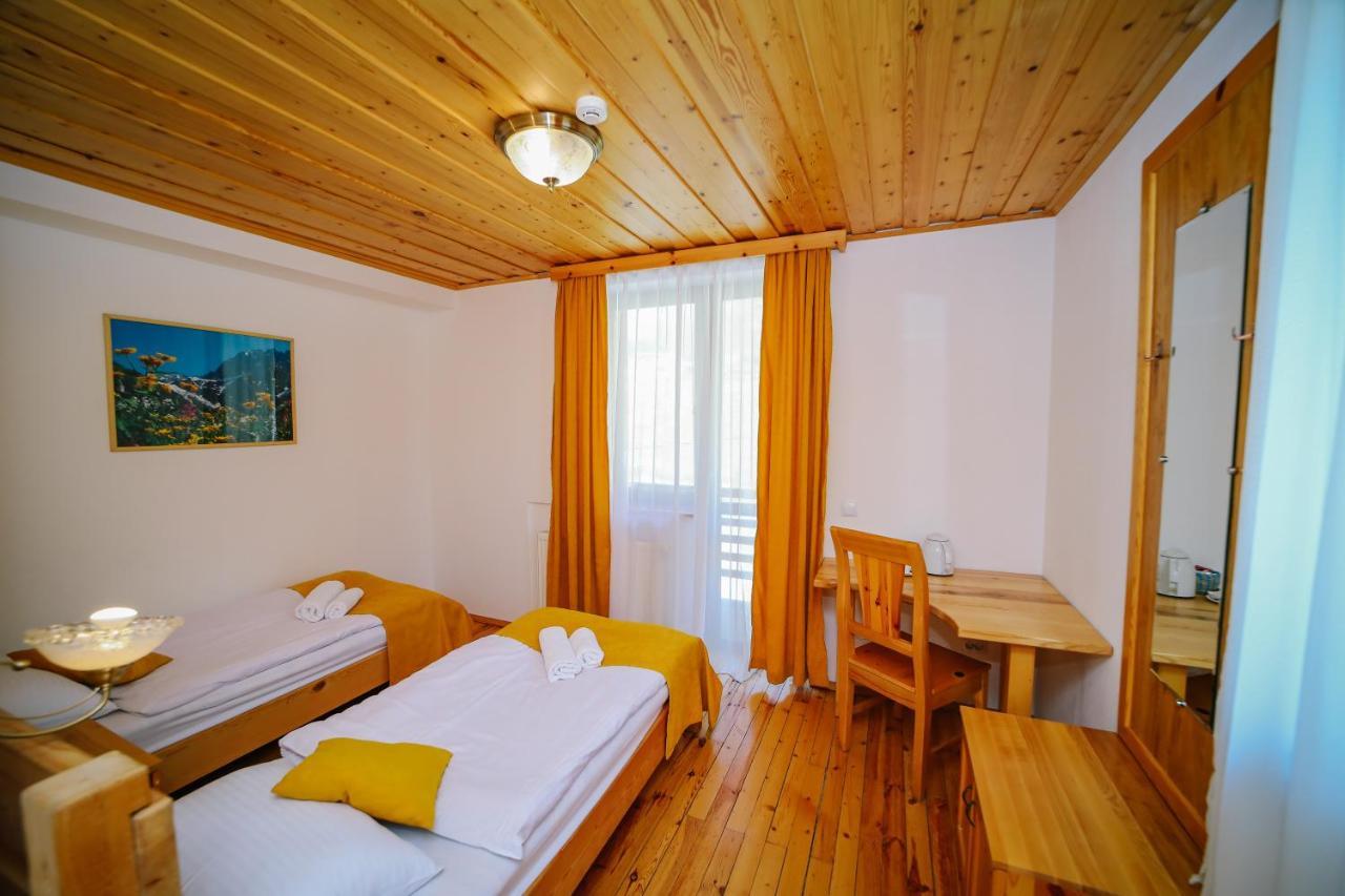 Alpenhaus Kazbegi Hotel & Restaurant エクステリア 写真