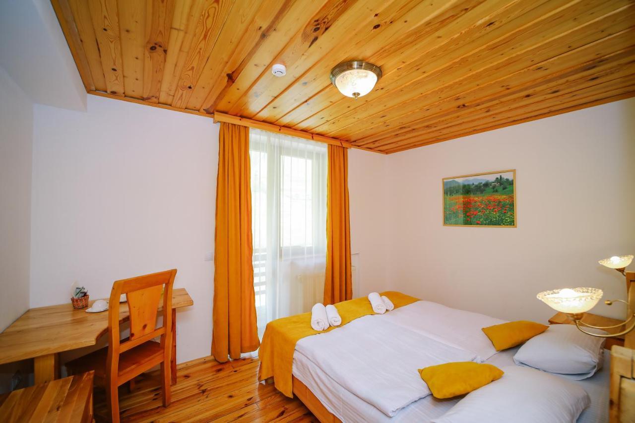 Alpenhaus Kazbegi Hotel & Restaurant エクステリア 写真