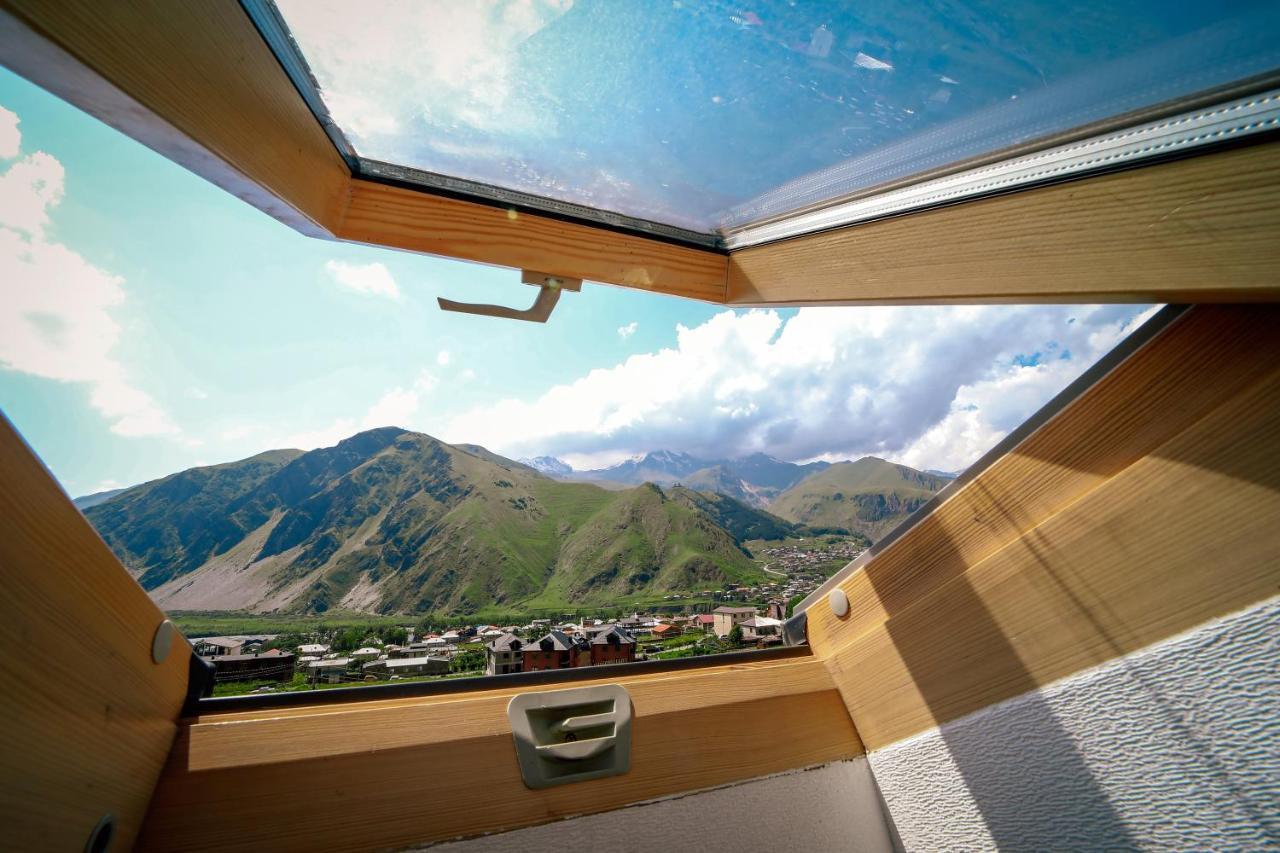 Alpenhaus Kazbegi Hotel & Restaurant エクステリア 写真