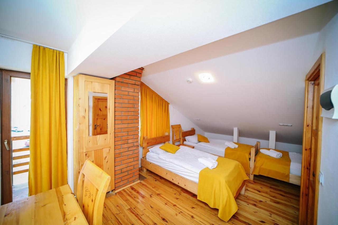 Alpenhaus Kazbegi Hotel & Restaurant エクステリア 写真