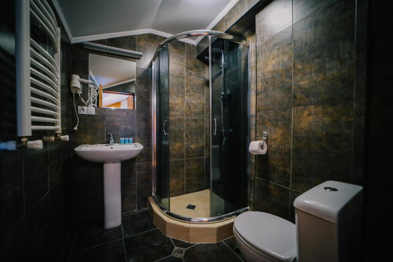 Alpenhaus Kazbegi Hotel & Restaurant エクステリア 写真