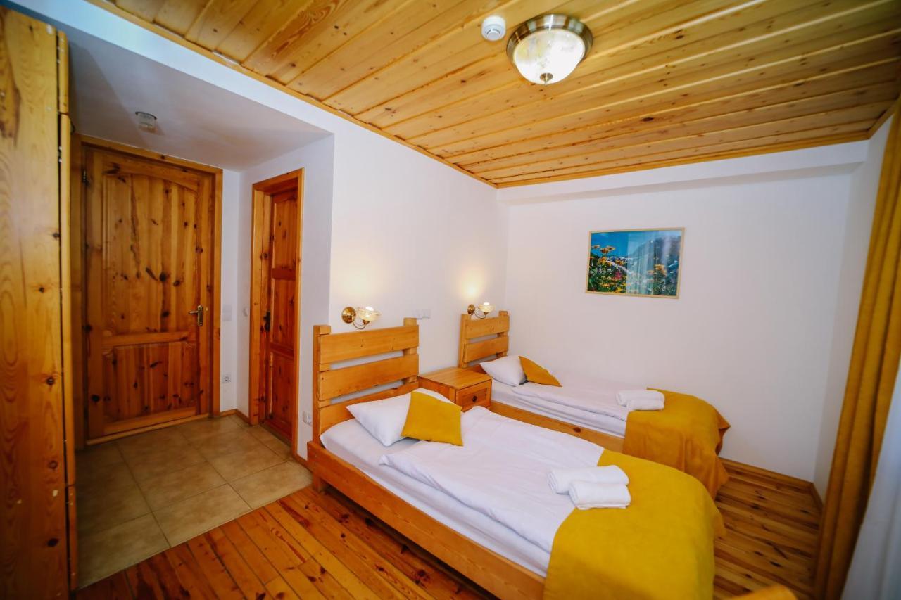 Alpenhaus Kazbegi Hotel & Restaurant エクステリア 写真